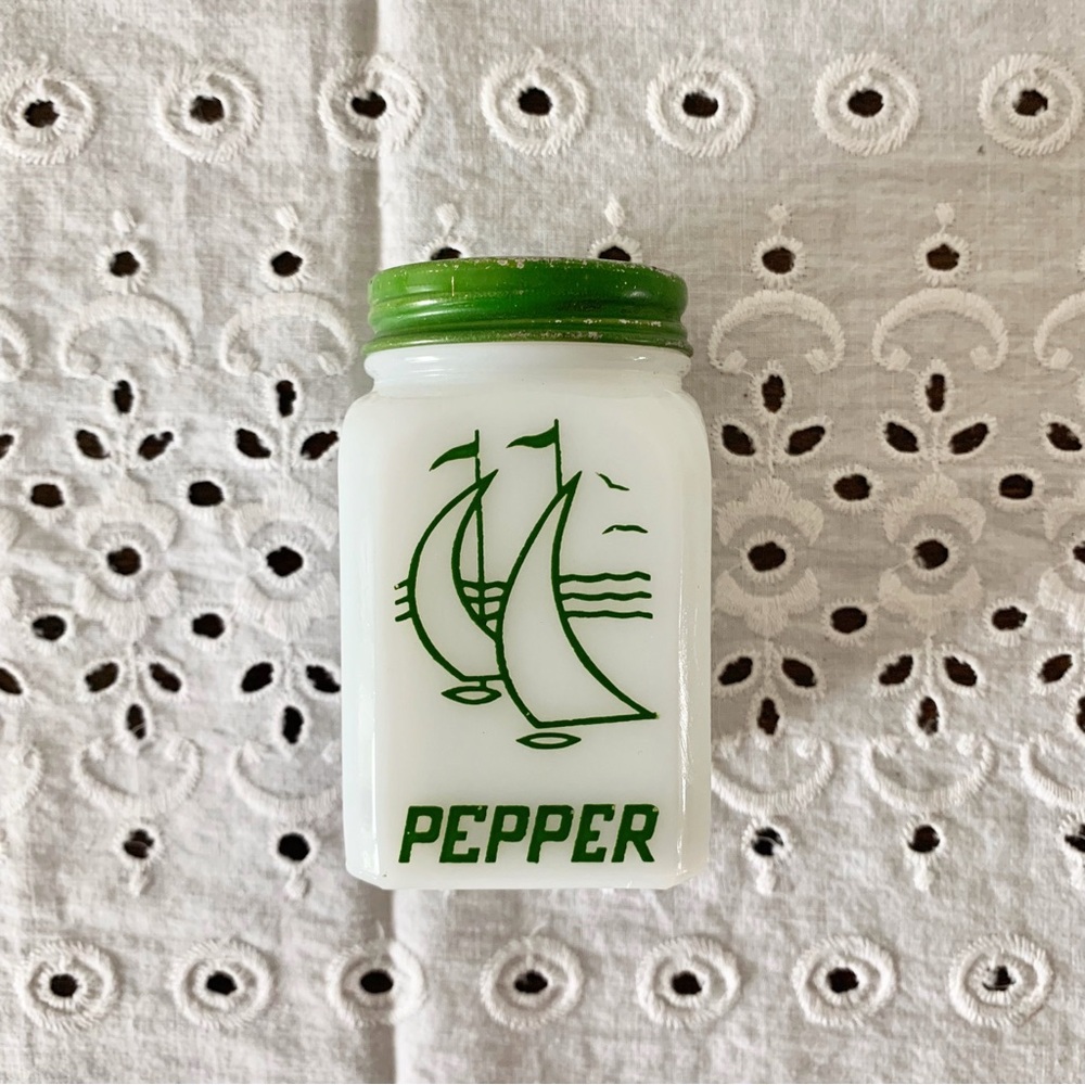 Hazel Atlas McKee - Milk Glass - Sailboat Pepper Shaker
